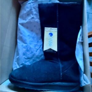 Emu Bronte Hi Black Boots with EMU Logo Design